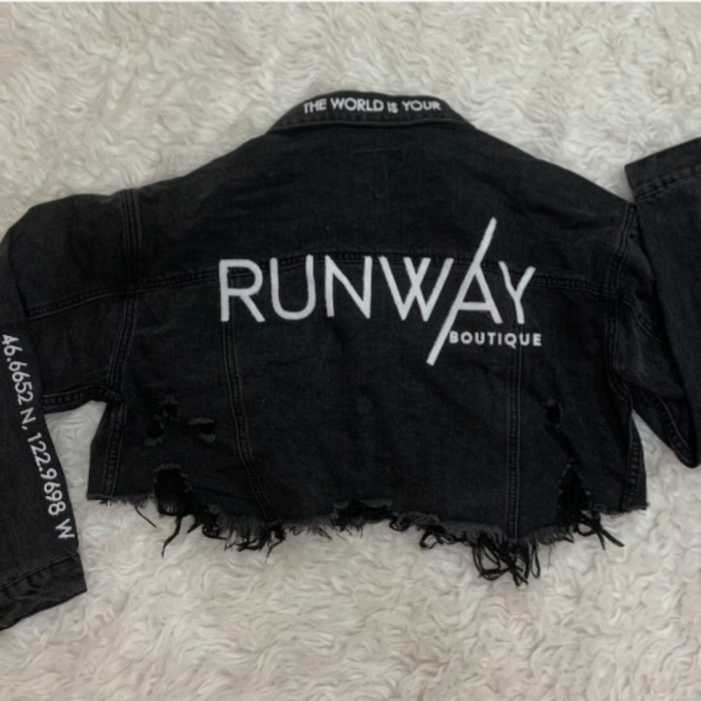 Trio urban M/L cropped jacket,they Was'nt Out Very Long.Read Post